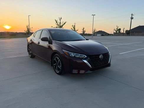 Used 2024 Nissan Sentra SV image 3
