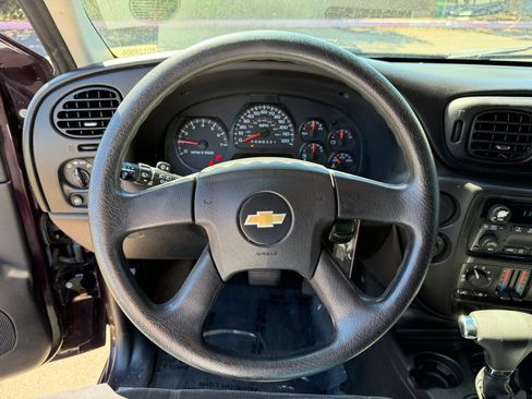 Used 2009 Chevrolet TrailBlazer LT RWD image 17