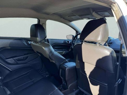 Used 2014 Ford Fiesta Titanium image 41