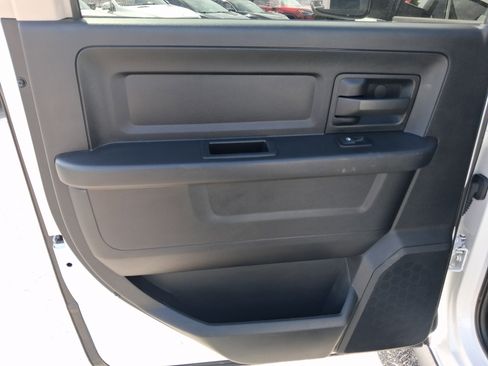 Used 2016 RAM 1500 Express RWD image 27