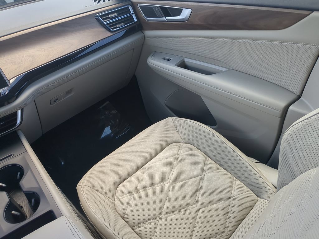 Certified 2024 Volkswagen Atlas SE FWD image 15