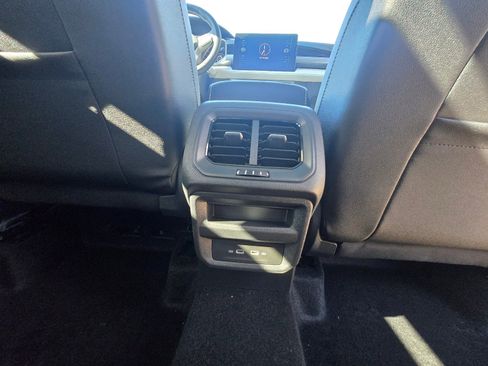 New 2026 Volkswagen Taos SEL image 12