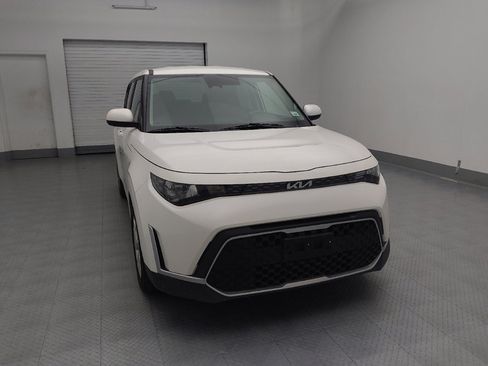 Used 2023 Kia Soul LX w/ LX Technology Package image 14