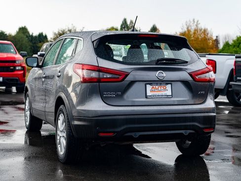 Used 2021 Nissan Rogue Sport S image 10