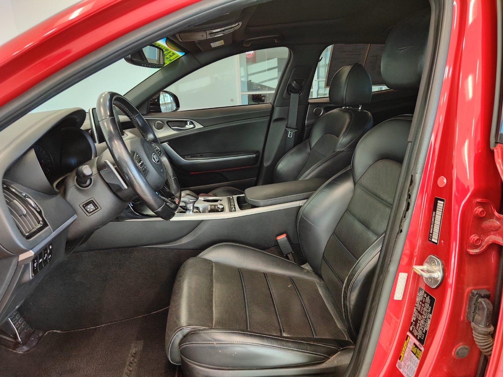 Used 2018 Kia Stinger GT2 RWD image 12