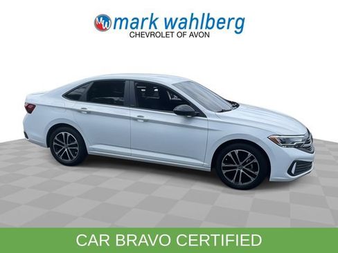 Used 2024 Volkswagen Jetta Sport FWD image 9
