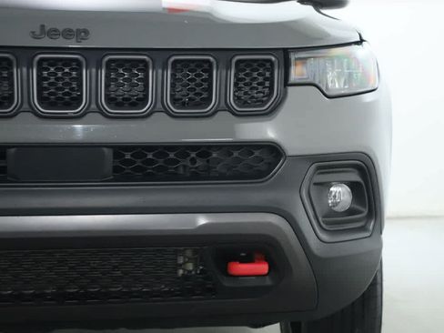 Used 2023 Jeep Compass Trailhawk w/ Trailhawk Convenience Group AWD/4WD image 7