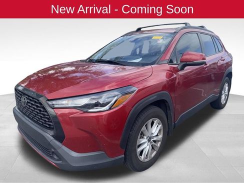 Used 2022 Toyota Corolla Cross LE image 2