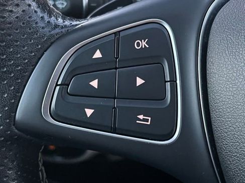 Used 2019 Mercedes-Benz GLA 250 GLA 250 image 40