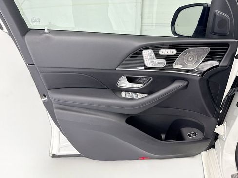 Used 2024 Mercedes-Benz GLS 450 4MATIC image 24