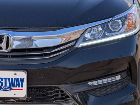 Used 2016 Honda Accord Sport image 8