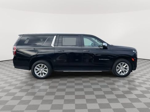 Used 2024 Chevrolet Suburban Premier AWD/4WD image 4