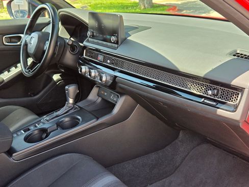 Used 2024 Honda Civic Sport image 29