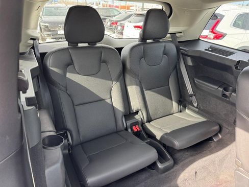Used 2020 Volvo XC90 T6 Momentum w/ Protection Package image 12