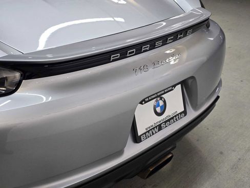 Used 2017 Porsche 718 Boxster image 7