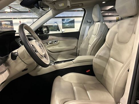 Certified 2023 Volvo XC90 B6 Ultimate w/ Protection Package Premier AWD/4WD image 10