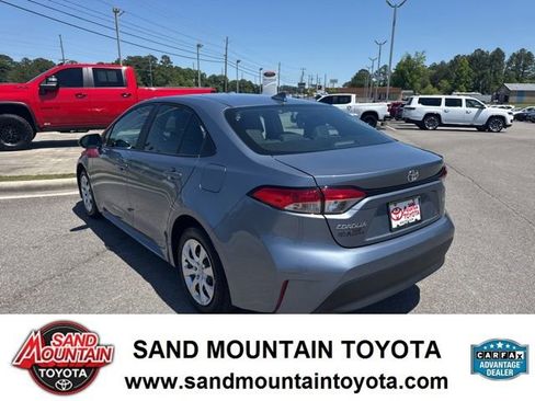 Used 2024 Toyota Corolla LE FWD image 5