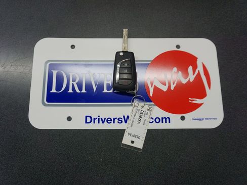 Used 2020 Toyota Camry LE image 16