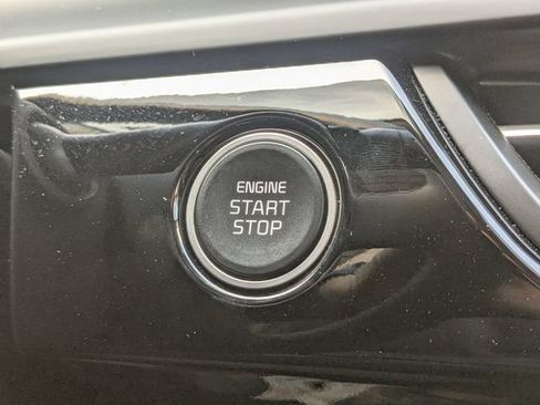 Certified 2025 Kia Seltos S FWD image 34