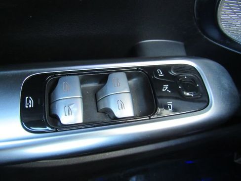 Used 2023 Mercedes-Benz C 300 Sedan w/ Exclusive Trim Package image 37