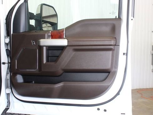 Used 2022 Ford F250 King Ranch w/ King Ranch Ultimate Package AWD/4WD image 27