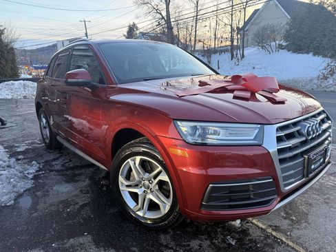 Used 2018 Audi Q5 2.0T Premium w/ Convenience Package image 4