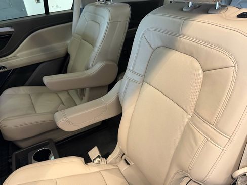 Used 2023 Lincoln Aviator Reserve w/ Equipment Group 201A image 28