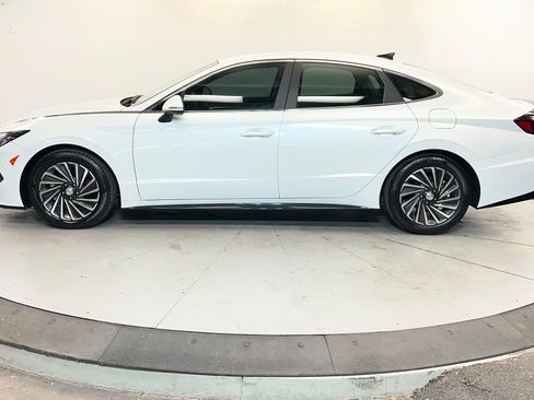 Used 2022 Hyundai Sonata SEL w/ Cargo Package FWD image 2