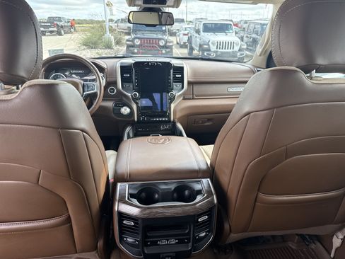Used 2019 RAM 1500 Laramie RWD image 28