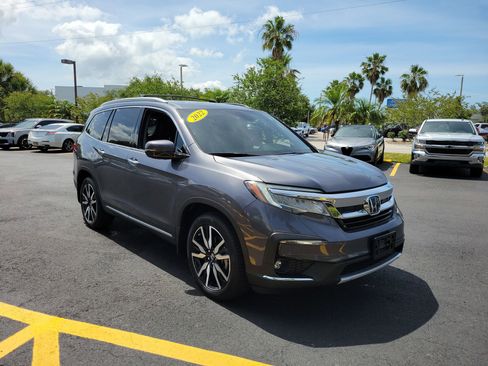 Used 2022 Honda Pilot Touring image 2