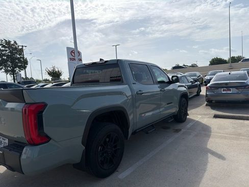 Used 2025 Toyota Tundra SR5 w/ SR5 Premium Package AWD/4WD image 7
