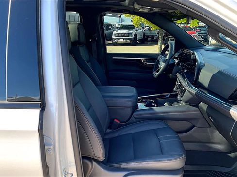 Used 2025 Chevrolet Tahoe RST w/ RST Capability Package AWD/4WD image 9