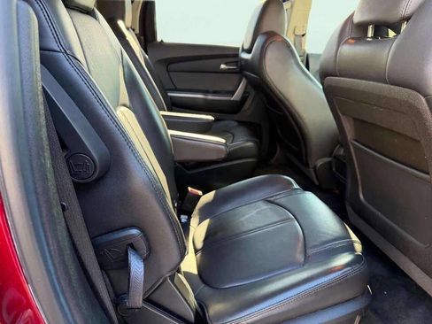 Used 2011 GMC Acadia SLT image 15