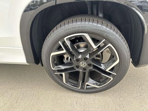 New 2026 Volkswagen Tiguan SEL R-Line AWD/4WD image 6