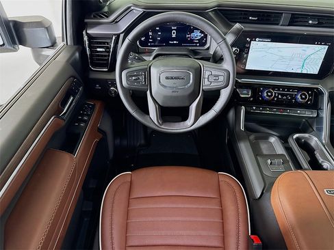 New 2026 GMC Sierra 3500 Denali Ultimate w/ LPO, Black Badging Package image 15