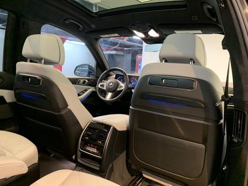 Used 2024 BMW X7 xDrive40i w/ M Sport Package AWD/4WD image 75