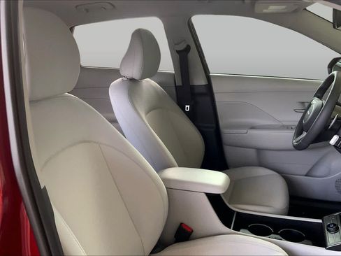 Used 2025 Hyundai Kona SEL FWD image 9