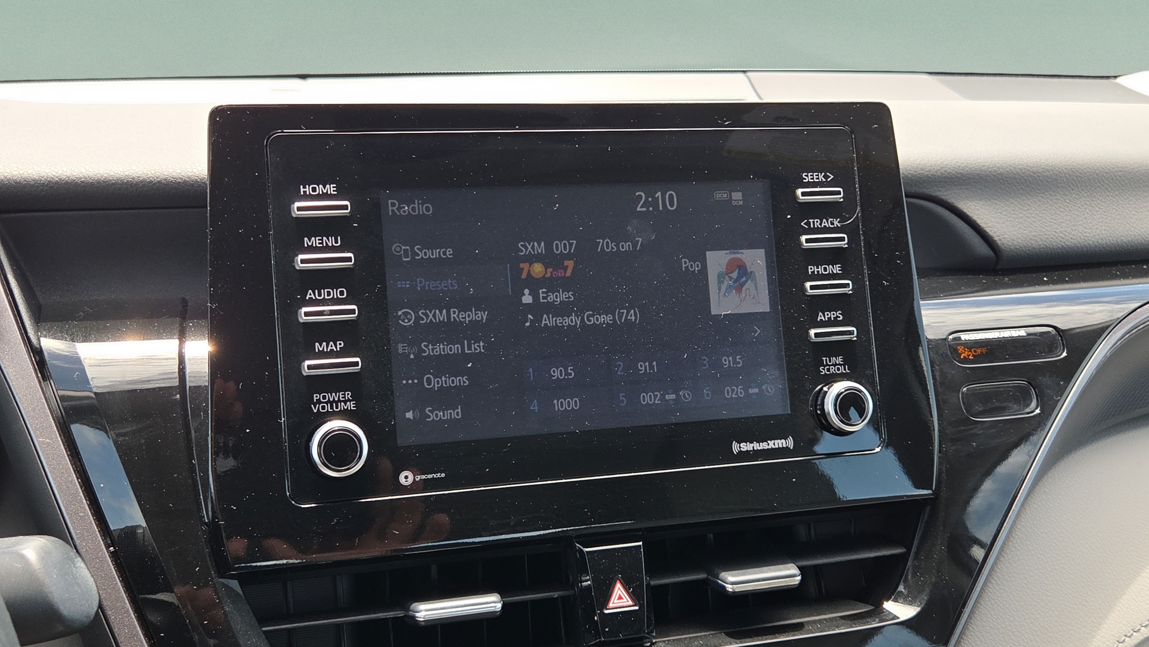 Used 2024 Toyota Camry SE FWD image 19