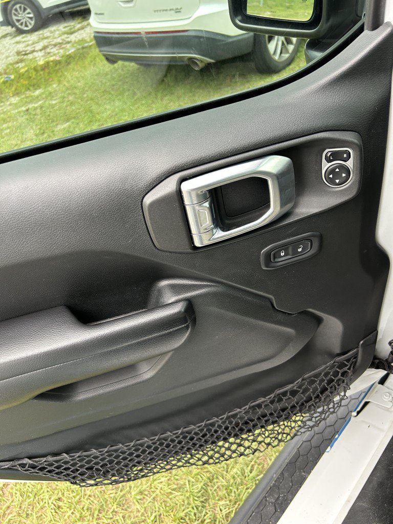 Used 2018 Jeep Wrangler Unlimited Sport AWD/4WD image 19