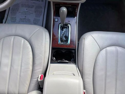 Used 2009 Buick Lucerne CXL image 19