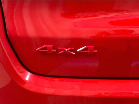 Used 2023 Jeep Compass Limited image 28