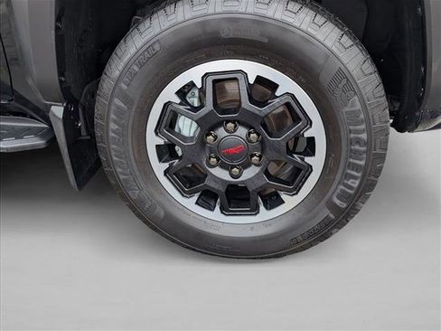 Used 2025 Toyota 4Runner TRD Off-Road Premium image 9