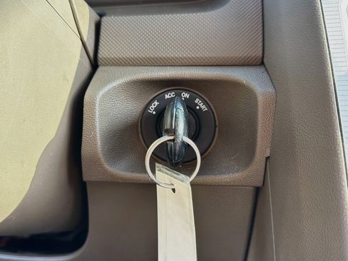 Used 2009 Dodge Journey SXT FWD image 14