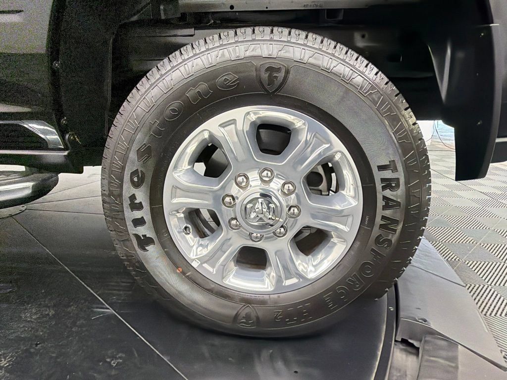 Used 2025 RAM 2500 Big Horn AWD/4WD image 16