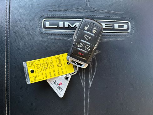 Used 2019 RAM 1500 Limited w/ Body Color Bumper Group image 34