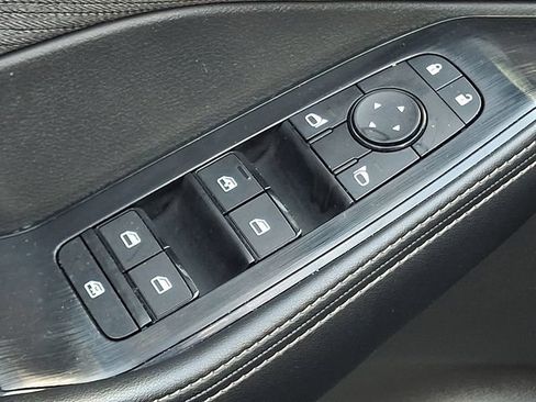 Used 2023 Nissan Rogue SV AWD/4WD image 25
