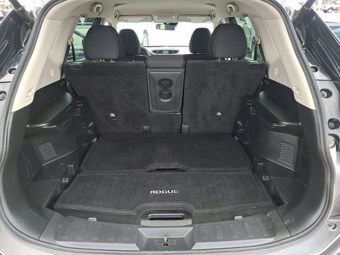 Used 2019 Nissan Rogue SV AWD/4WD image 28