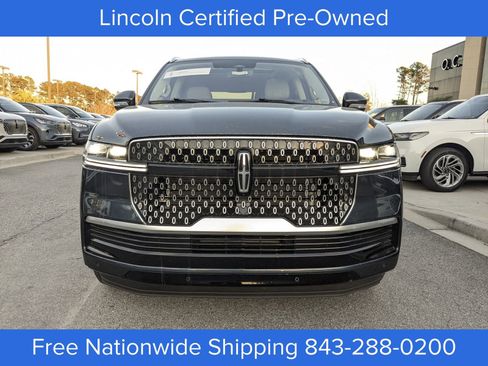 Certified 2025 Lincoln Navigator Reserve image 9