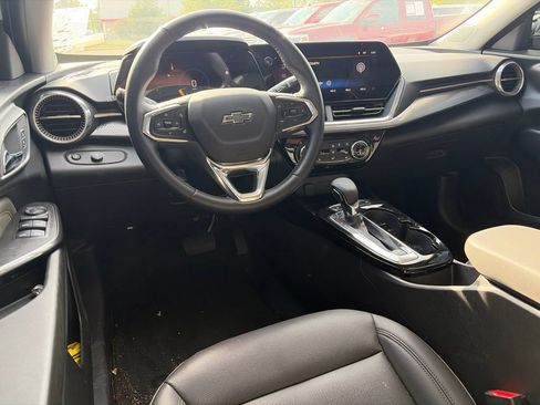 Used 2024 Chevrolet Trax ACTIV w/ Driver Confidence Package FWD image 10