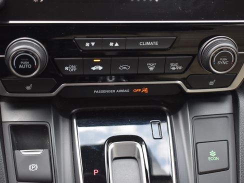 Used 2018 Honda CR-V Touring image 10